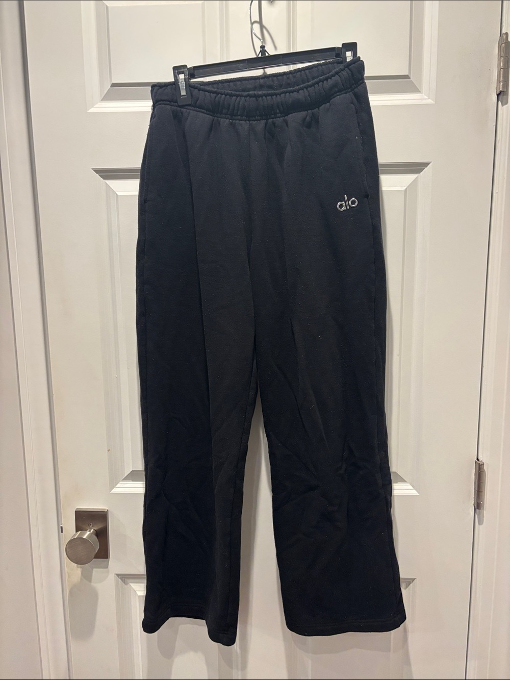 ALO Yoga Black Sweatpant with Silver Logo
